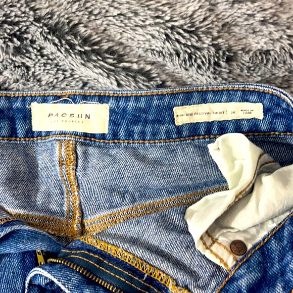 Size 26 Pacsun High Rise Festival Short - Picture 3 of 3